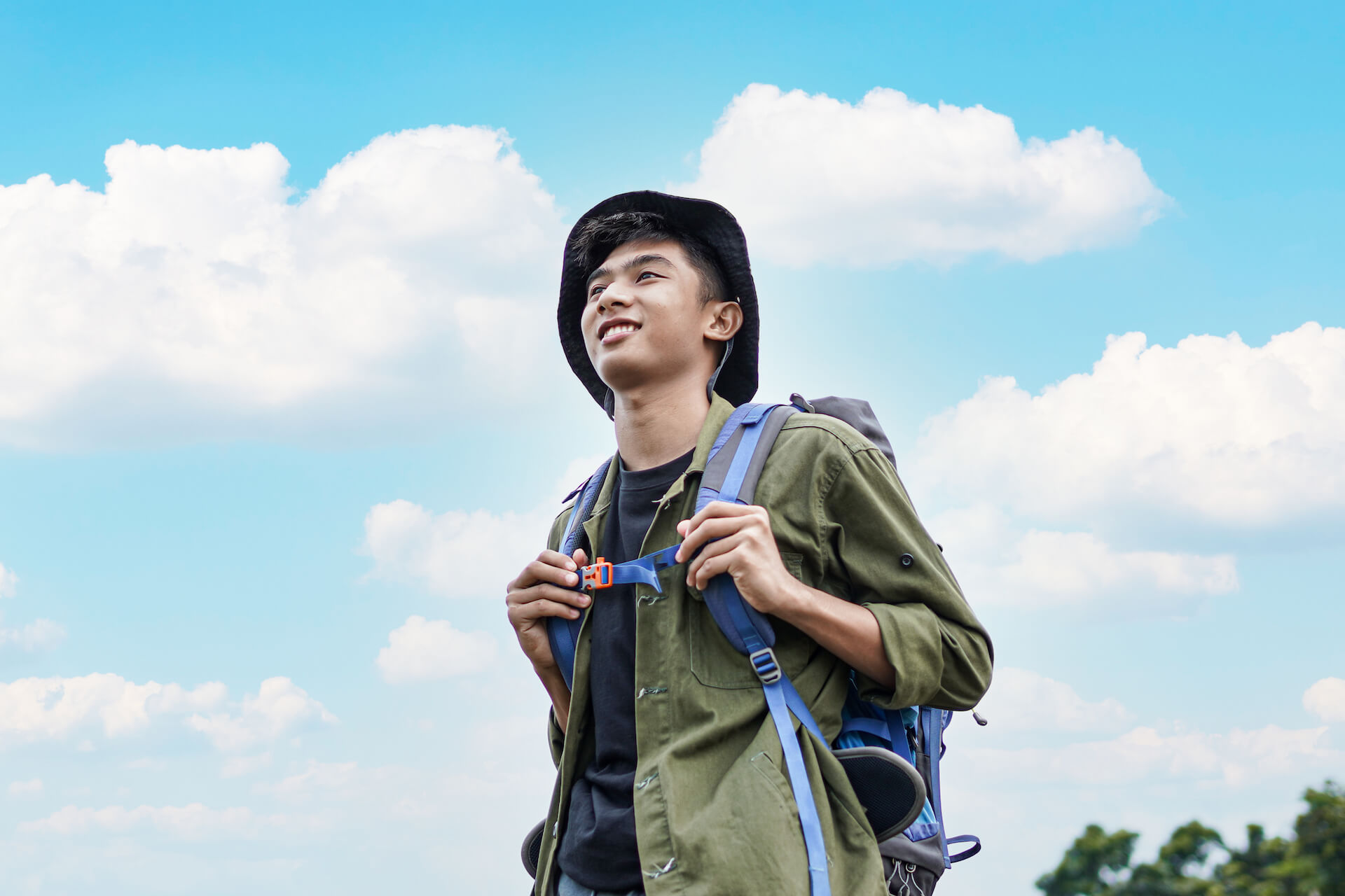 young-asian-man-traveler-with-backpack-in-reservoi-2021-08-30-15-39-48-utc.jpg